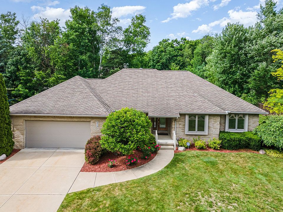 1st image of 3216 Walden Woods Dr