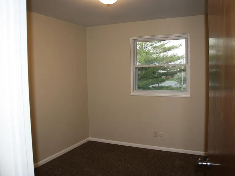 520 Adrian Ct — Photo 12