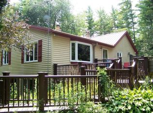 N6051 Pioneer Dr, Fredonia, WI 53021