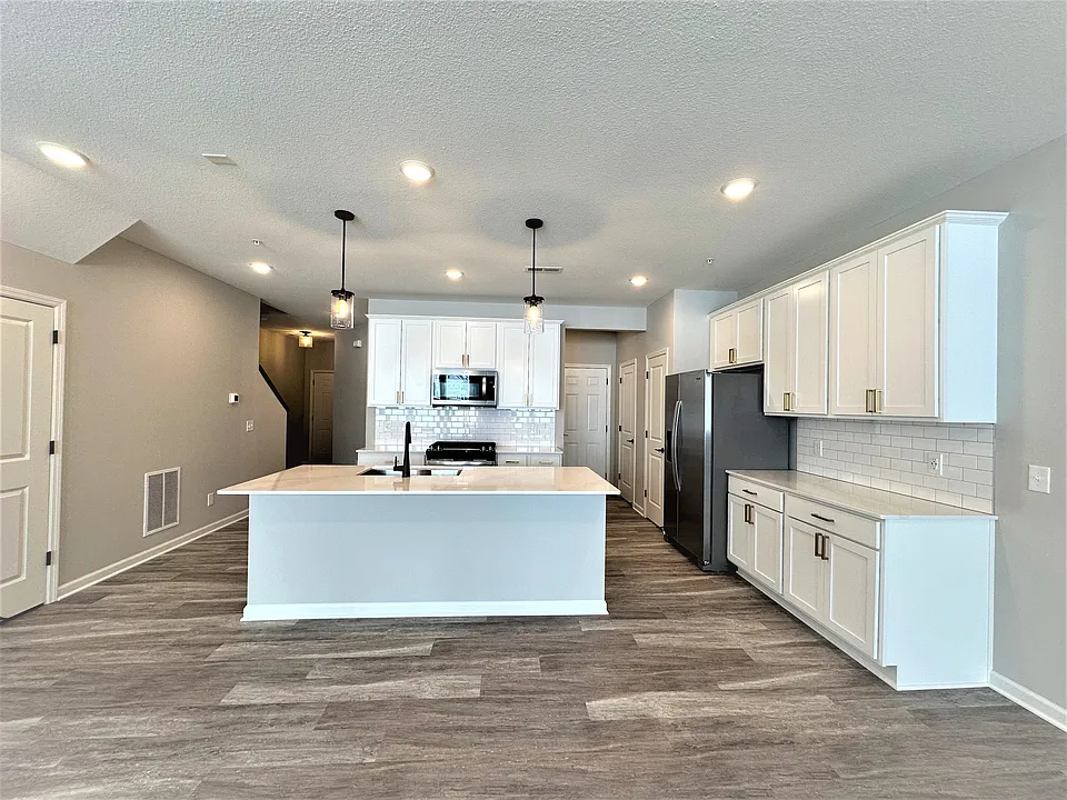 196 Junco Rd
