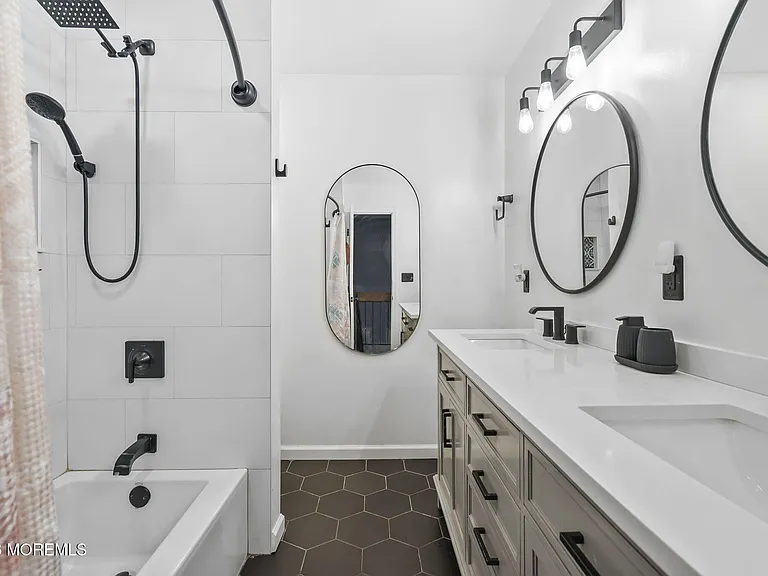 424 Tall Oak Ln — Photo 15