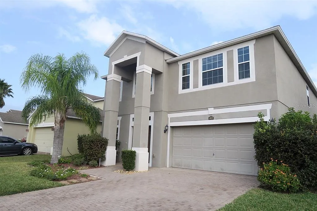4 bed, 3.0 bath, 2547 sqft, $2,850 — Photo 3
