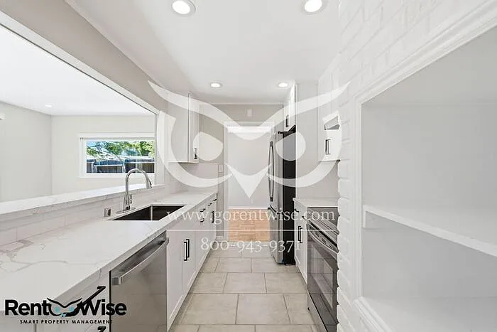 1109 Ridgewood Dr — Photo 13