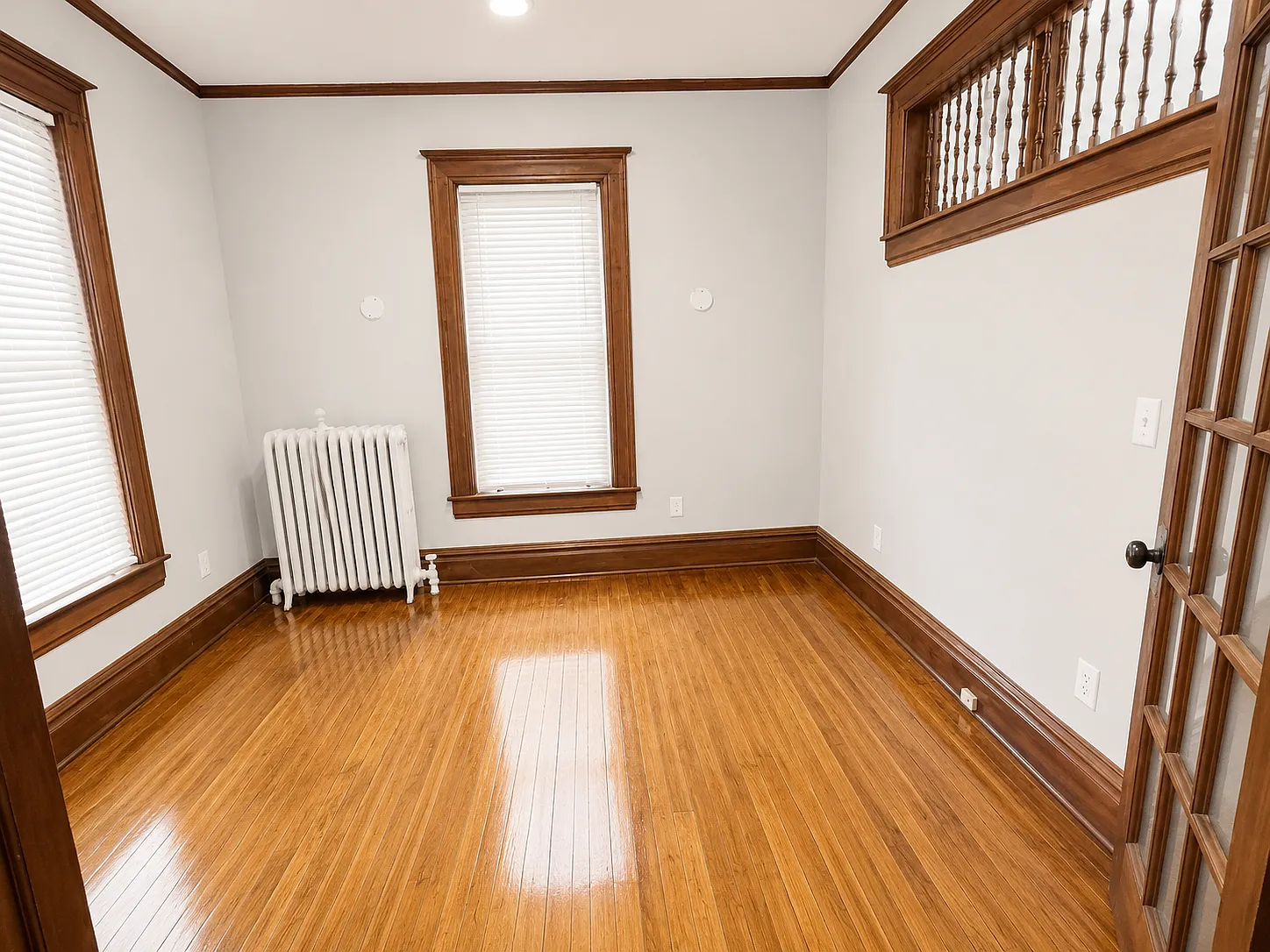 6 bed, 2.5 bath, $3,500 — Photo 2