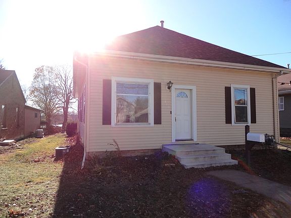 2nd image of 417 E Illinois Ave