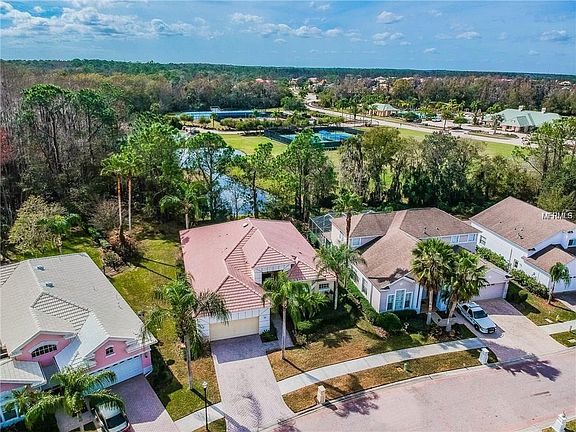 2nd image of 10423 Canary Isle Dr