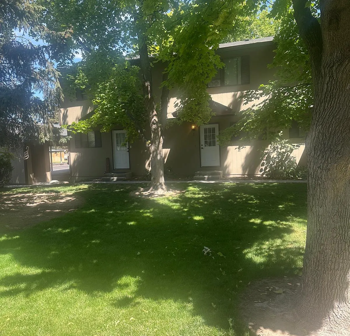 2 bed, 1250 sqft, $1,398 — Photo 1