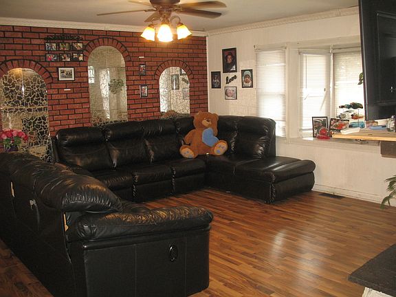 4th image of 140 Fairwood Dr