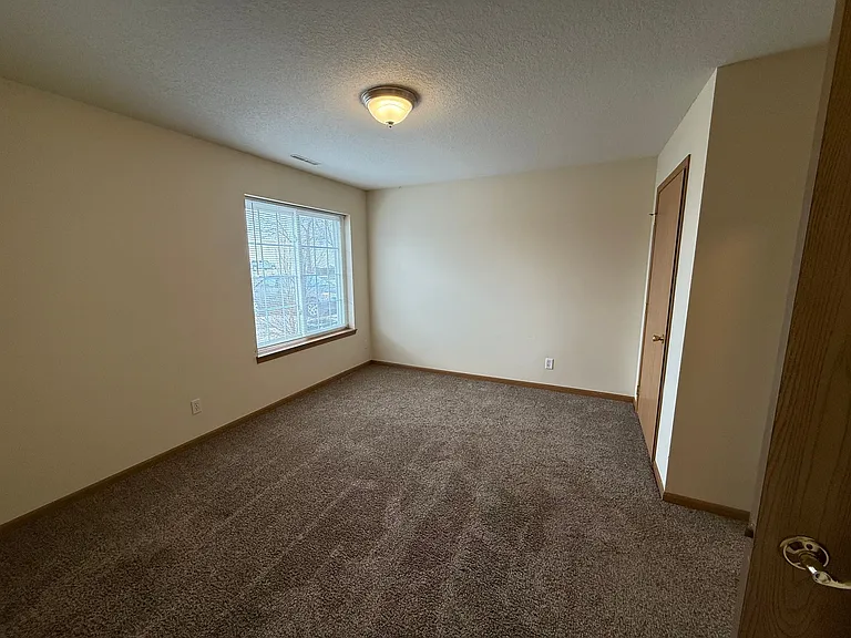 219 Crystal St — Photo 50