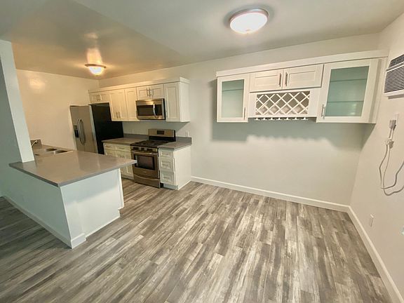 5th image of 802 N West Knoll Dr APT 108