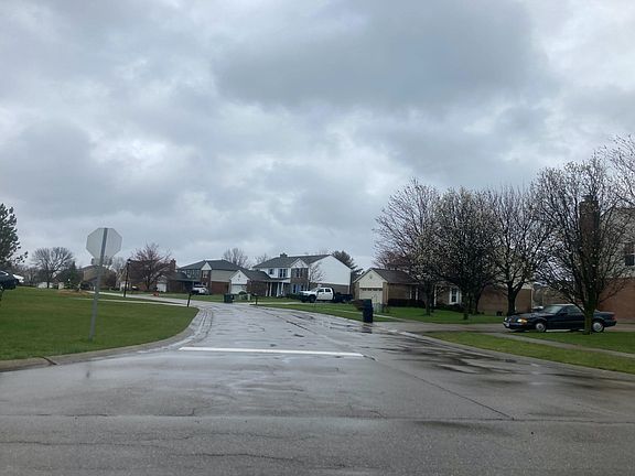 4th image of 9609 Cedar Knoll Dr