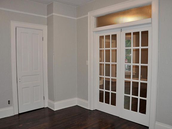 4th image of 2068 N Cambridge Ave