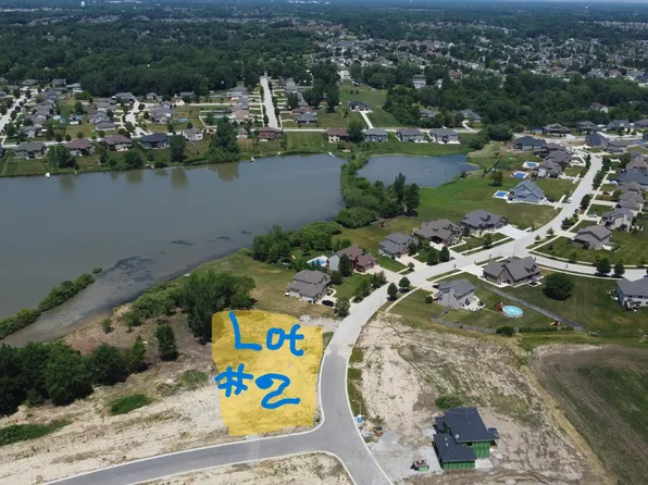 10102 Lakeview Dr, Saint John, IN 46373