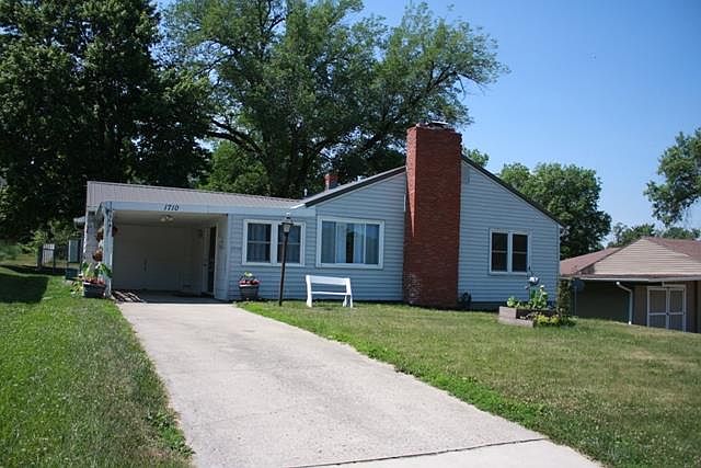 1st image of 1710 Rosewood Ln