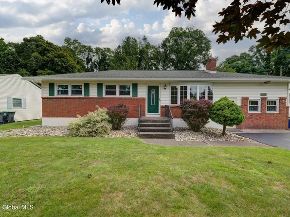 1116 Saint Jude Dr, Schenectady, NY 12303