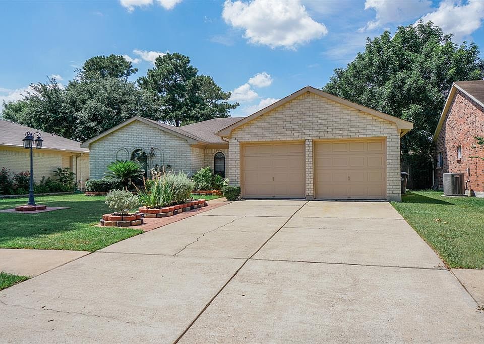 1st image of 22542 Carter Moir Ln