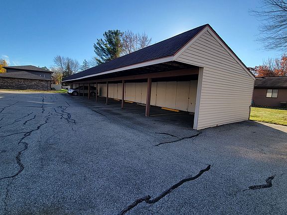 4th image of 6263 Normandy Dr APT 5