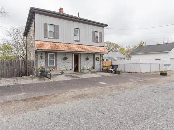 9 Capitol St, Johnston, RI 02919