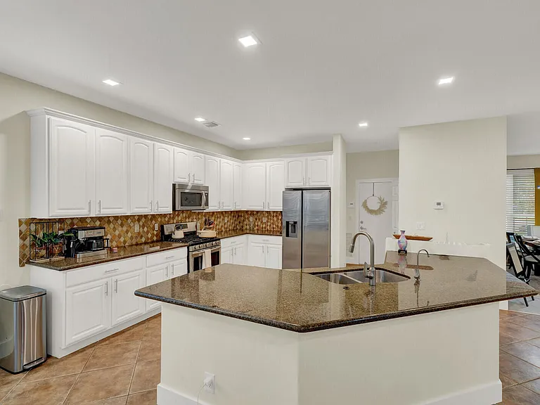 1225 Egret Cir S — Photo 15