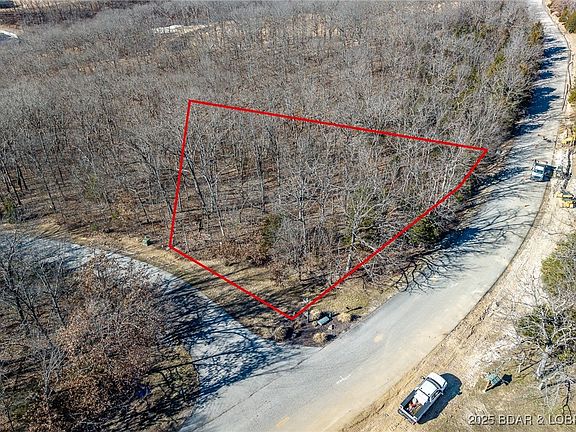 2nd image of 401 E Lake Pkwy