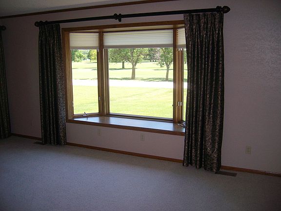 3rd image of 2407 College Dr