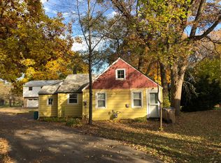 9157 Cooper Rd, Pleasant Prairie, WI 53158