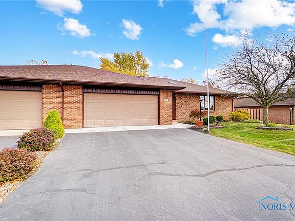2nd image of 1711 Stonehill Dr
