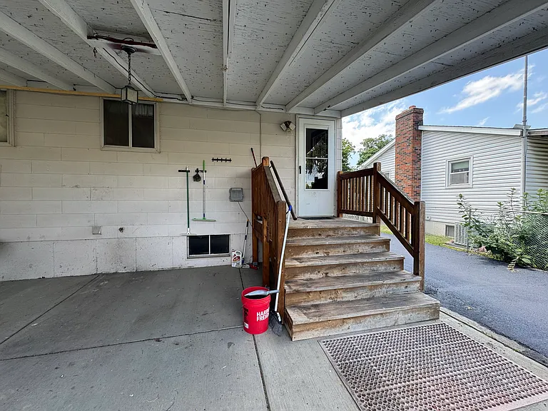 10 Shumate Ave — Photo 17
