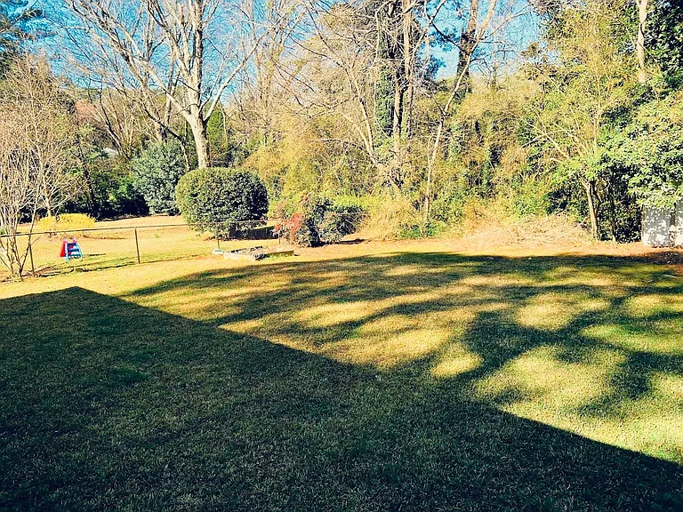 2502 Woodridge Dr — Photo 19