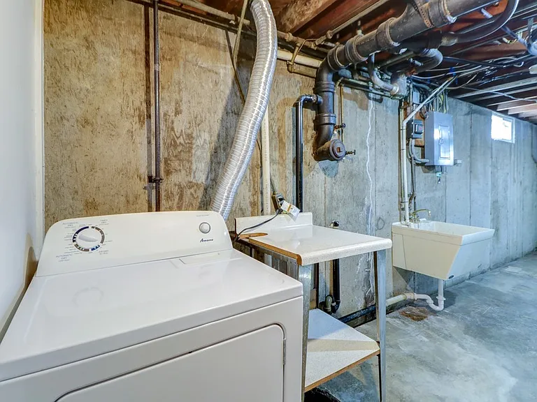 602 S Mattis Ave — Photo 16