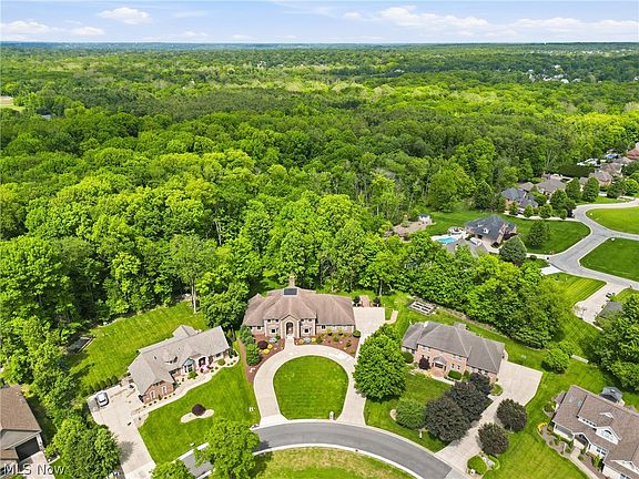 4th image of 1337 Meadowood Cir