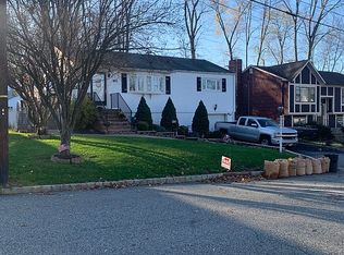 60 Essex Rd, Parsippany, NJ 07054