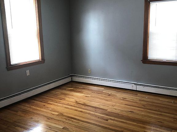 5th image of 31 Ringgold St #2