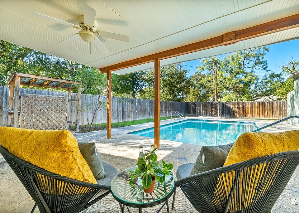 1st image of 2108 W Avenue K