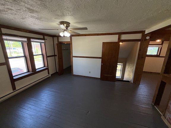 4th image of 2026 N Clinton St #2