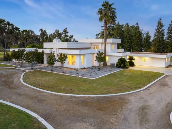 7052 E Amanda Ln, Fresno, CA 93737