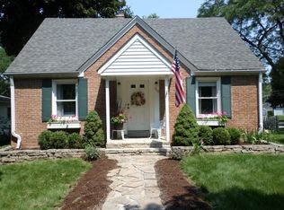 1933 E Indiana St, Wheaton, IL 60187