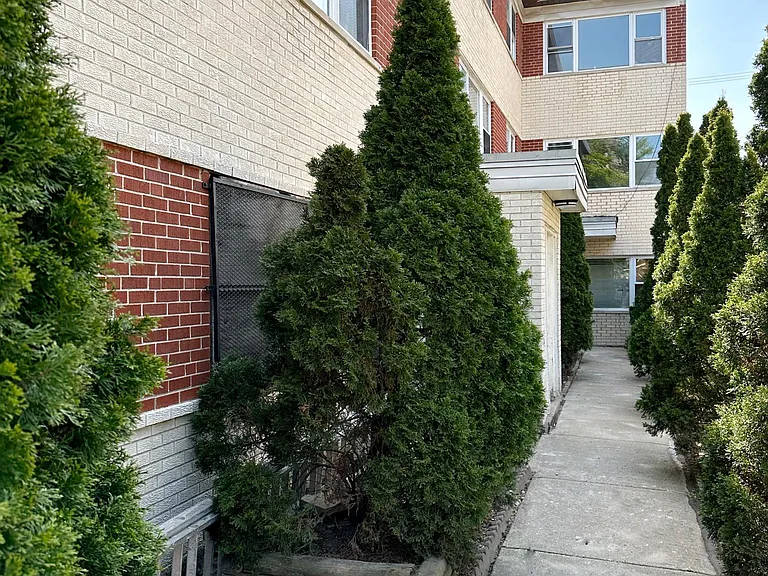 5308 N Damen Ave #2F — Photo 4