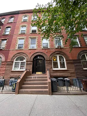 Rented by Oak Tree LLC | media 28