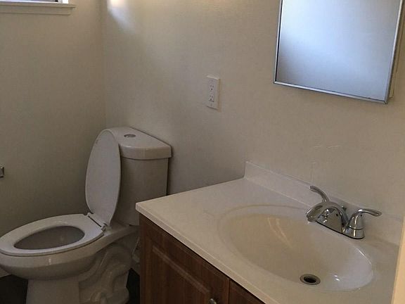 3rd image of 4510 Hamilton Ave #1