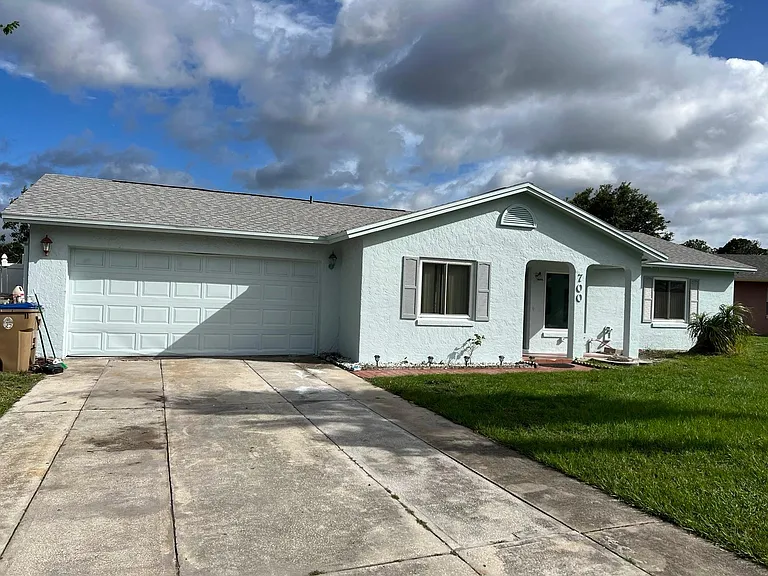 700 Bayberry Ct — Photo 1