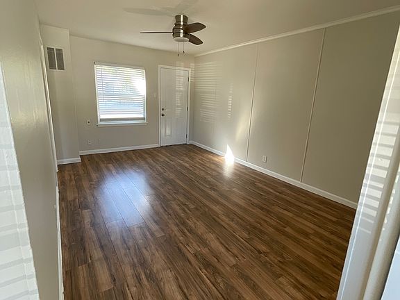 5th image of 429 Martha St