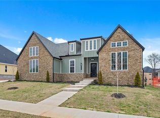 810 Greenhorn St, Bentonville, AR 72712