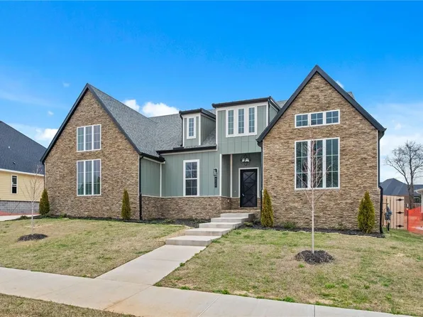810 Greenhorn St, Bentonville, AR 72712