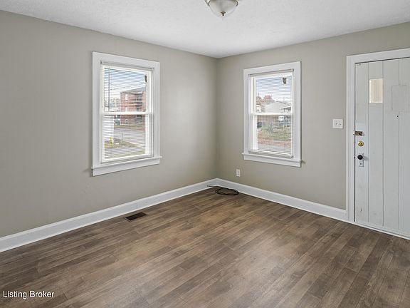 5th image of 1317 Oakwood Ave