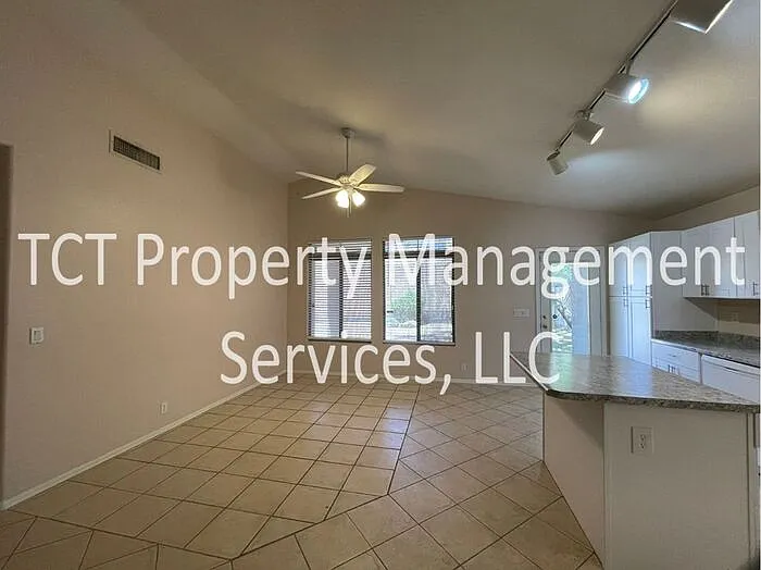 4 bed, 2.0 bath, 1671 sqft, $2,250 — Photo 4