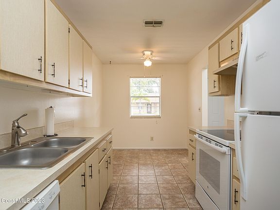 5th image of 4708 Meade Ln