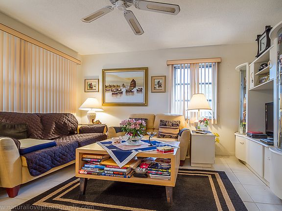 3rd image of 600 Snug Harbor Dr APT A11