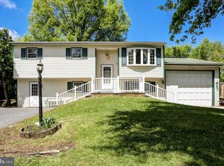145 Black Walnut Dr, Etters, PA 17319
