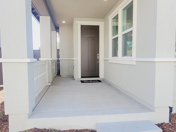 2nd image of 2194 Grady Cir